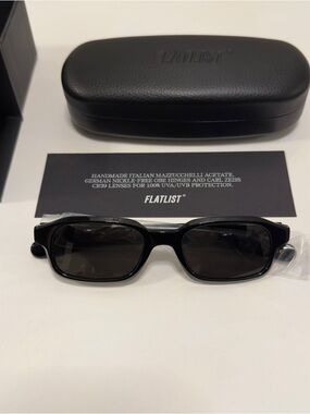 FLATLIST Black Rectangular Sunglasses